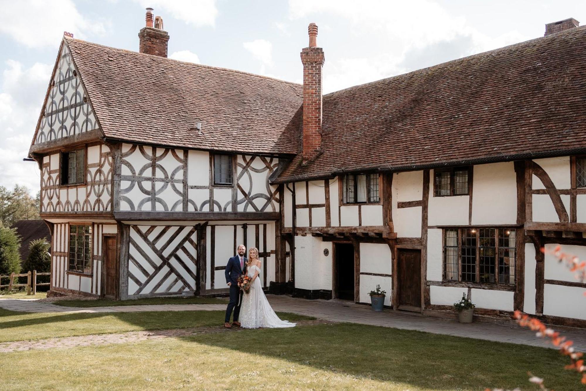 Voco Lythe Hill Hotel & Spa By Ihg Haslemere Exterior foto