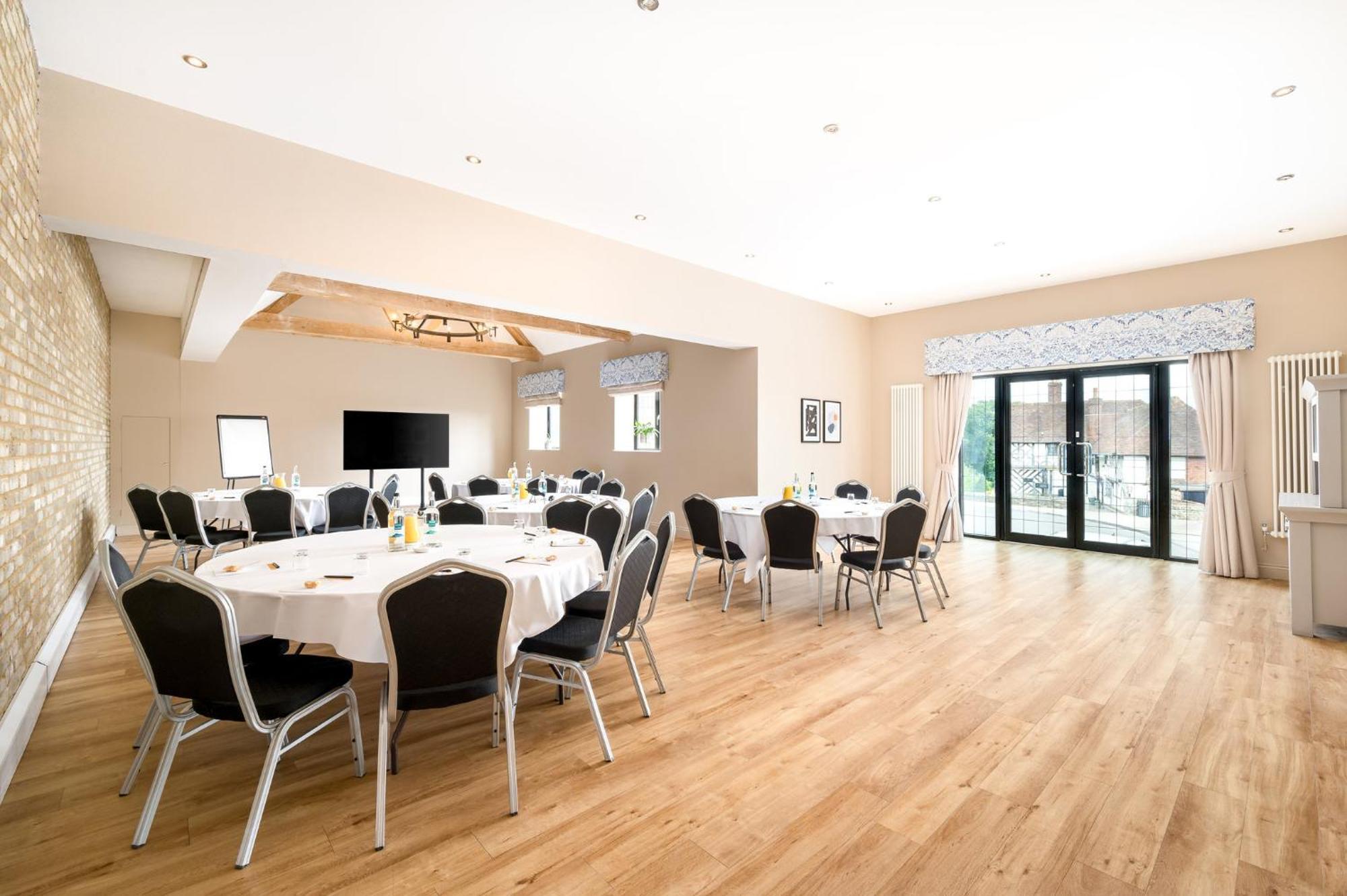 Voco Lythe Hill Hotel & Spa By Ihg Haslemere Exterior foto